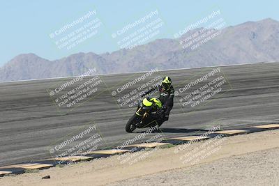 media/Oct-13-2025-Moto Forza (Mon) [[a66d839500]]/3-B Group/Session 2 (Bowl)/